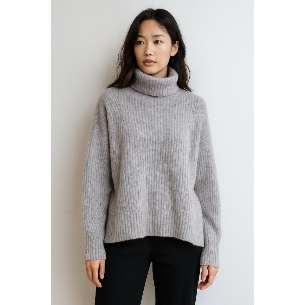EUC Elyse Walker 100% Cashmere Grey Knit Turtlneck Sweater Small​​